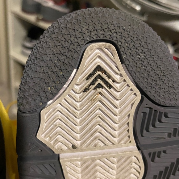 Air Jordan 4 Retro Lightning - Picture 13 of 14